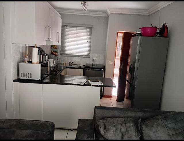 2 BEDROOM APARTMENT FOR SALE IN ESTHER PARK